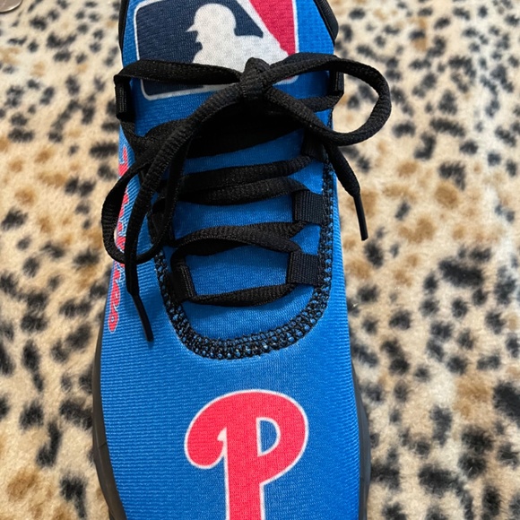 Men’s Philadelphia Phillies, MLB sneakers, size 10 in men’s. - Picture 7 of 7